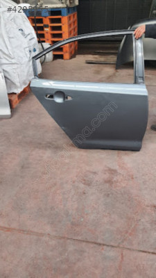 toyota corolla 19/24 sağ arka kapı sefalılar oto cıkma