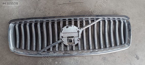 VOLVO XC90 ÇIKMA ORJİNAL ÖN PANJUR KAMERALI 31698383