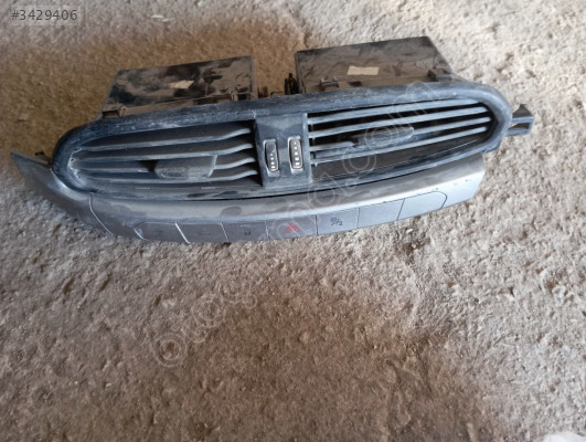 Fiat Egea orta kalorifer ızgarası 07356936060