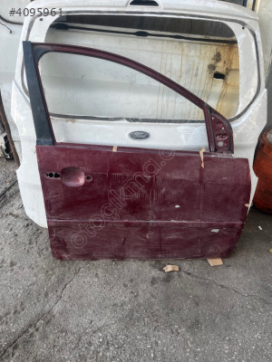 Fiesta sağ ön kapı