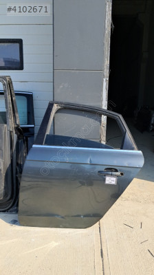 ARKA KAPI - SOL - AUDI A4 13 -19 - ( 8K5833051 )