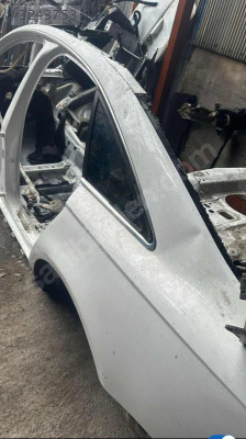 Audi A6 sol arka çamurluk orijinal