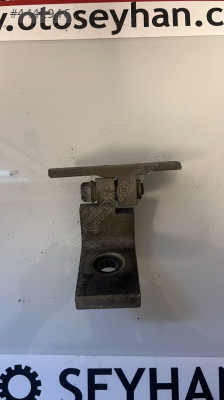 7068074 BMW 5 serisi E60 sağ ön kapı üst menteşesi