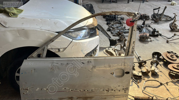 Volkswagen bora sol ön kapı boş