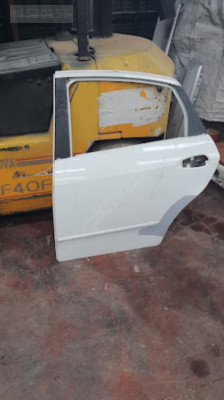 fiat linea sol arka  kapı sefalılar oto cıkma