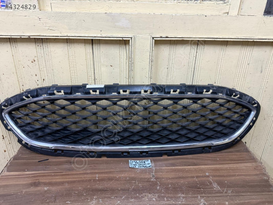 FORD FİESTA ÖN TAMPON IZGARASI ORJİNAL ÇIKMA 2017-2020 MODEL