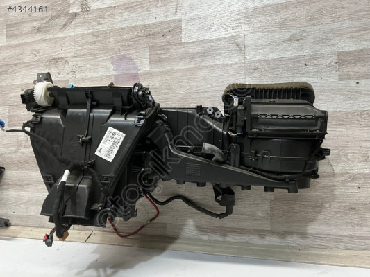 GOLF 5 KALORİFER KUTUSU ÇIKMA ORJİNAL 1K1820003