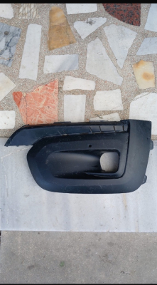 Peugeot rifter  sis far çerçevesi 9816764780