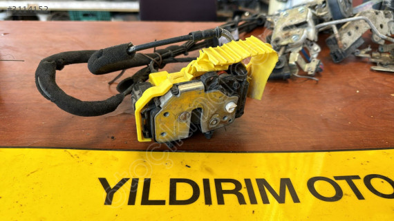 PEUGEOT BİPPER SÜRGÜLÜ KAPI KİLİDİ
