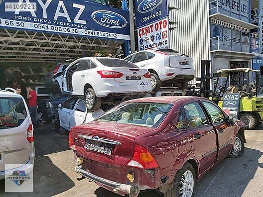 Ford Focus 1 Çıkma Sağ Arka Çamurluk