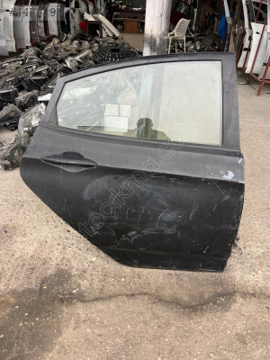 Hyundai Accent Blue çıkma arka sağ kapı dolu