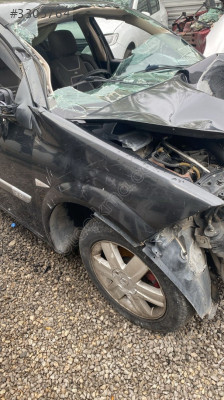 RENAULT MEGANE 2 SAĞ/SOL ÖN ÇAMURLUK ORJİNAL ÇIKMA 05335582216
