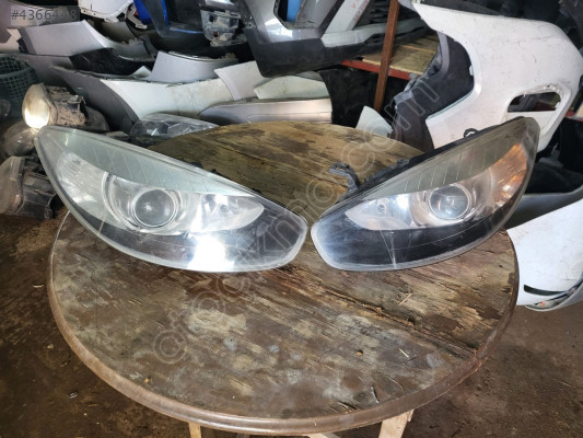 Renault fulyans sol ön far