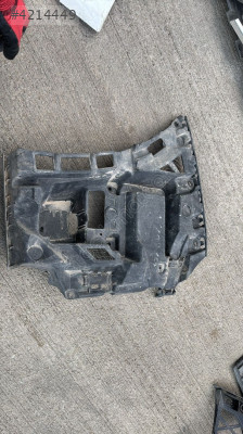 BMW İ X İ20 SOL ARKA TAMPON BRAKETİ 51128737049