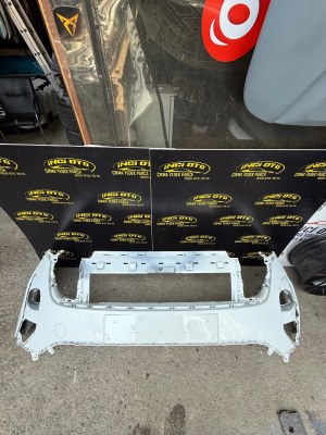2024 Ford Courier Ön Tampon Çıkma Orjinal