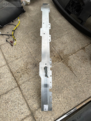 MERCEDES C SERİSİ W206 ÇIKMA ORJİNAL TAMPON DEMİRİ BDÇ