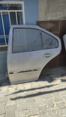 Volkswagen Bora sol arka kapı