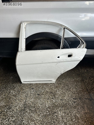 Mecedes C180 sol arka kapı 2012