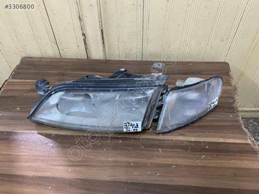 96-01 Opel Vectra B Sol Ön Far ve Sinyal Parçası