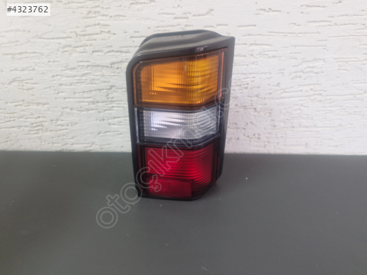 MİTSUBİSHİ L300 SAĞ ARKA STOP LAMBASI DUYSUZ SIFIR 1987-1997