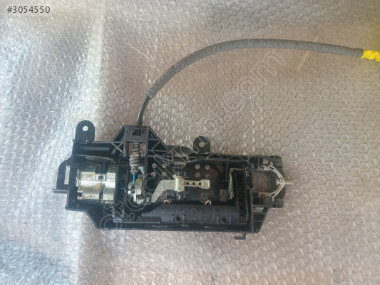 Audi A4 on kapi kol mekanizma sol 8W01837811A