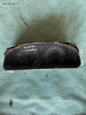 TOYOTA CAMRY KİLOMETRE SAATİ ORJİNAL SORUNSUZ