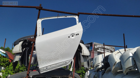 Renault clio sol arka kapı