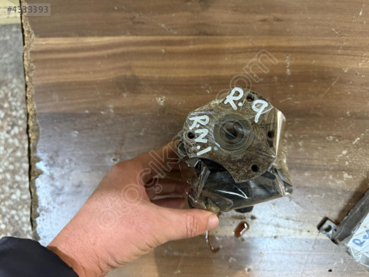 RENAULT 9 DİREKSİYON POMPASI ORJİNAL ÇIKLA TEMİZ 98 MODEL