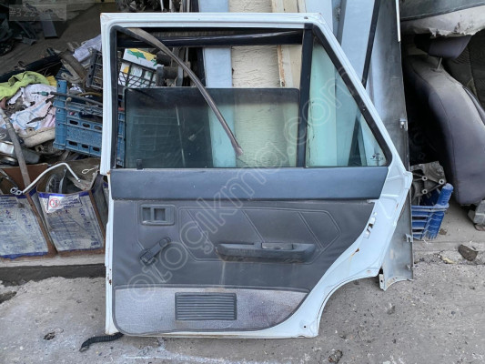 RENAULT 9 SAĞ ARKA KAPI ORJİNAL ÇIKMA 90-00 MODEL