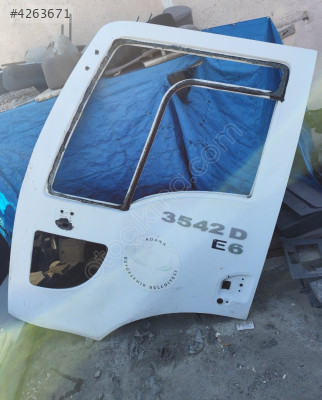 FORD CARGO SOL ÖN KAPI ORİJİNAL ÇIKMA PARÇA