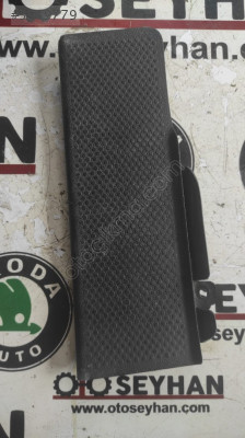 1K1864777B Golf 6 sol ayak dinlendirme braketi