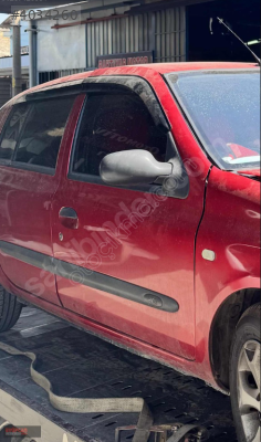 RENAULT CLİO 2005 SAĞ ÖN KAPI DOLU HATASIZ EYUPCAN OTO'DA