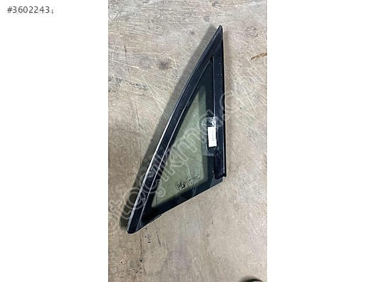 AUDİ A8 SAĞ KELEBEK CAM