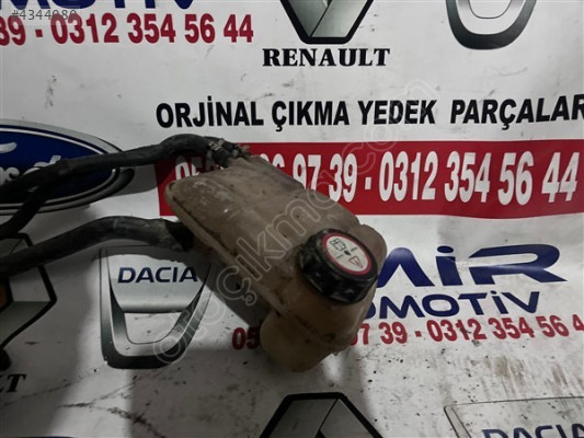 Ford Focus 1 yedek su deposu