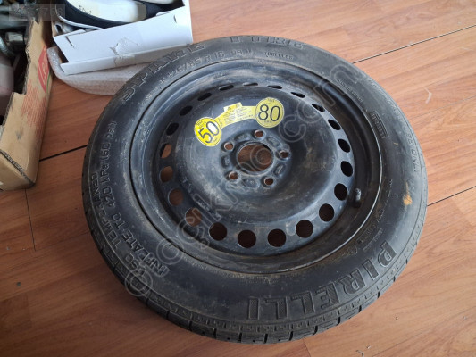 Volvo  V50  İstepne Cant