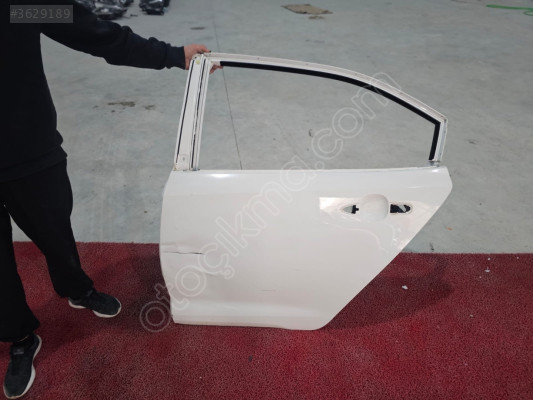 2019/2024 TOYOTA COROLLA BEYAZ SOL ARKA KAPI ORJINAL LOKALLİK