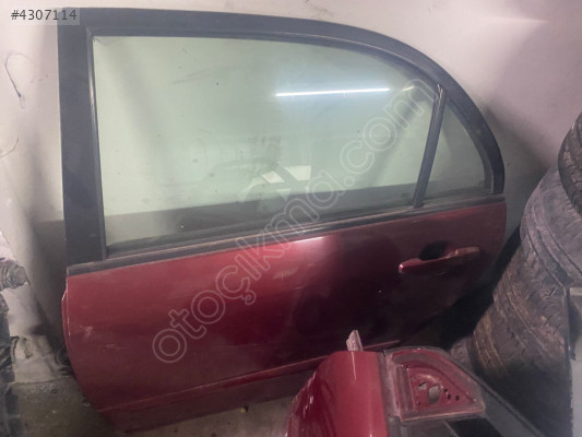 Toyota Corolla Sol Arka Kapı Çıkma