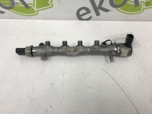 VOLKSWAGEN GOLF 2015 2020 ENJEKTÖR KÜTÜĞÜ 04L130089F