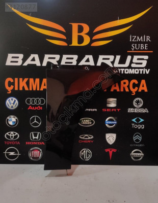 PORSCHE MACAN SAĞ ÖN ÇAMURLUK ÇIKMA