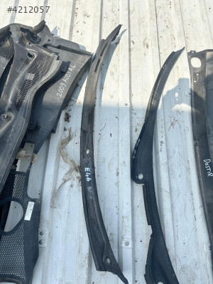 2003 E46 ÖN CAM IZGARASI