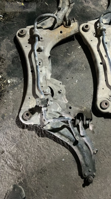 Renault Kango3 motor traverzi