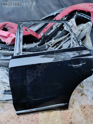 Audi Q5 sol arka kapı orjinal çıkma parça