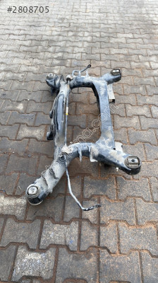 BMW G20 320 330 340 ÇIKMA ORJİNAL ARKA TRAVERS