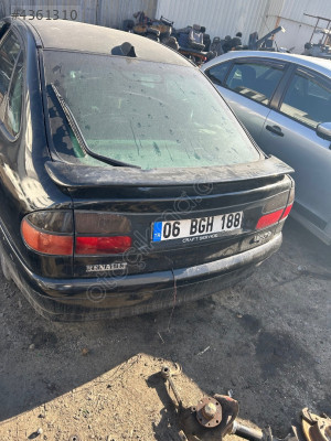 Laguna 1 bagaj kapağı