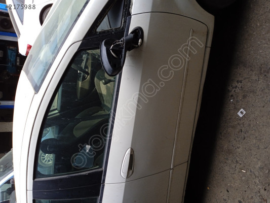 Fiat Linea sağ ön kapi