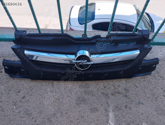 Opel Corsa C Ön Panjur Orijinal GM Çıkma