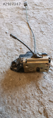 Citroen C3 sağ ön kapı kilidi