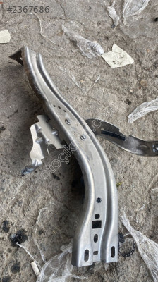 3C1857954 vw passat b6 göğüs demiri bağlantı ayağı