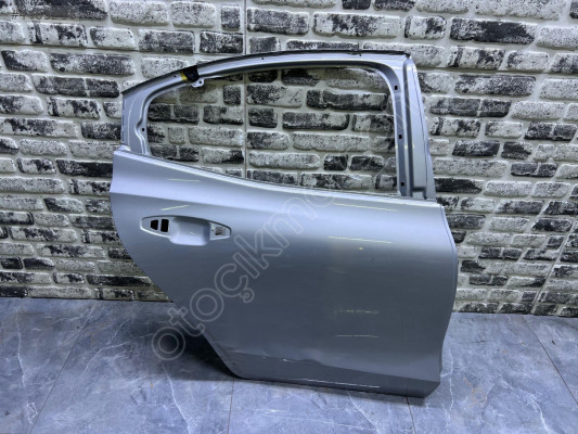 Volvo s60 sağ arka kapı yeni model s 60 orjinal çıkma kapı