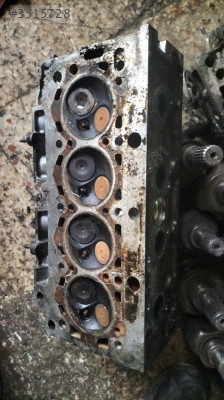 Citroen saxo 1.4 8 valf silindir kapağı